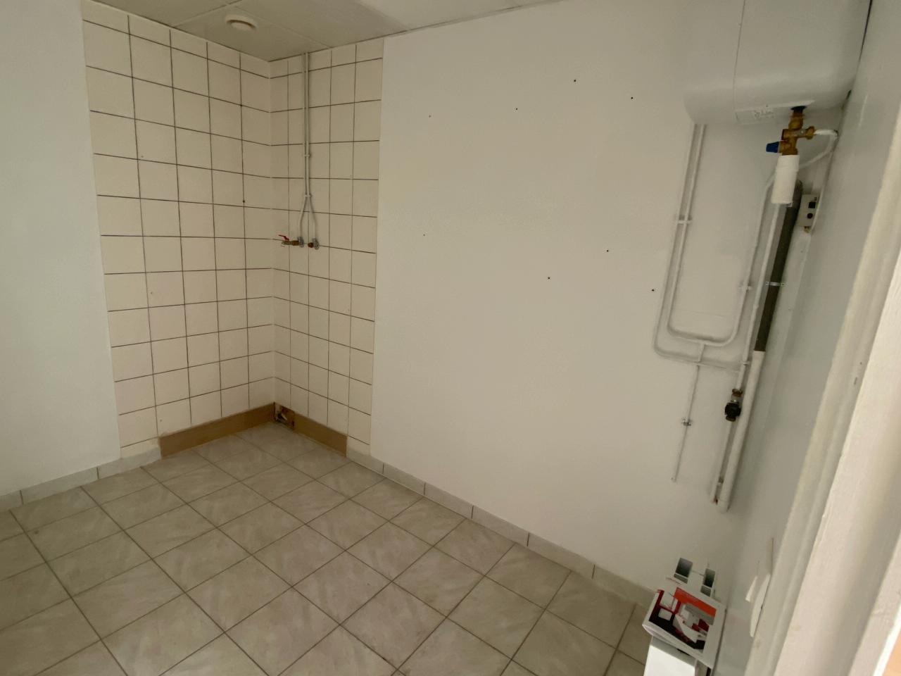 Local d'activité Le Petit-Quevilly 165m² Location local d'activité Le Petit-Quevilly Seine-Maritime OLACT2424903 3